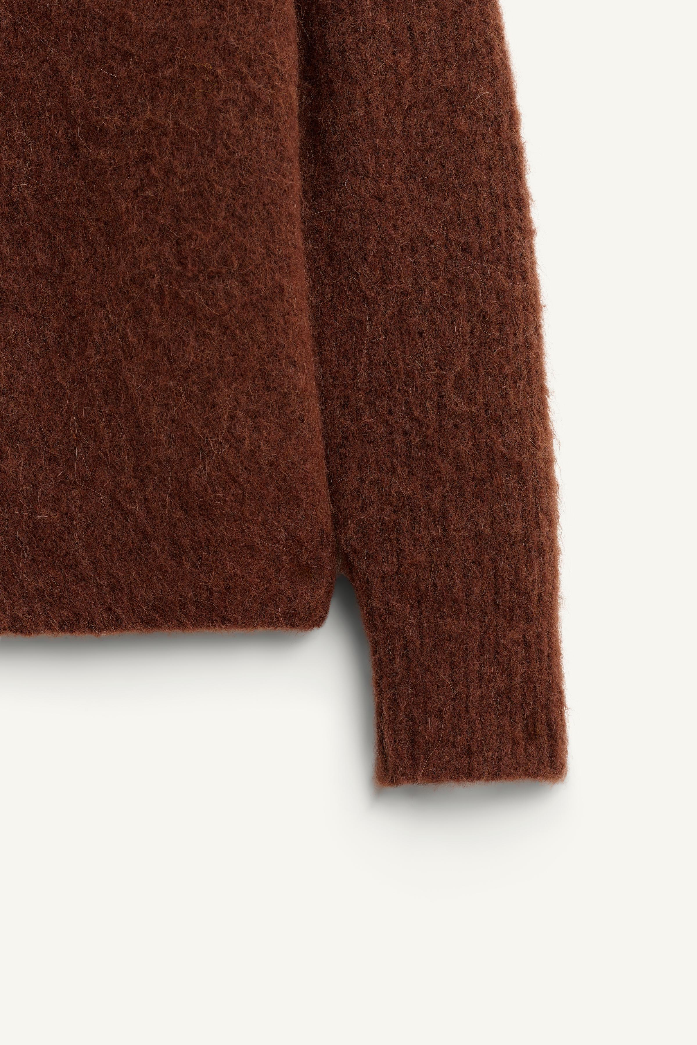 TEXTURED CARDIGAN LIMITED EDITION